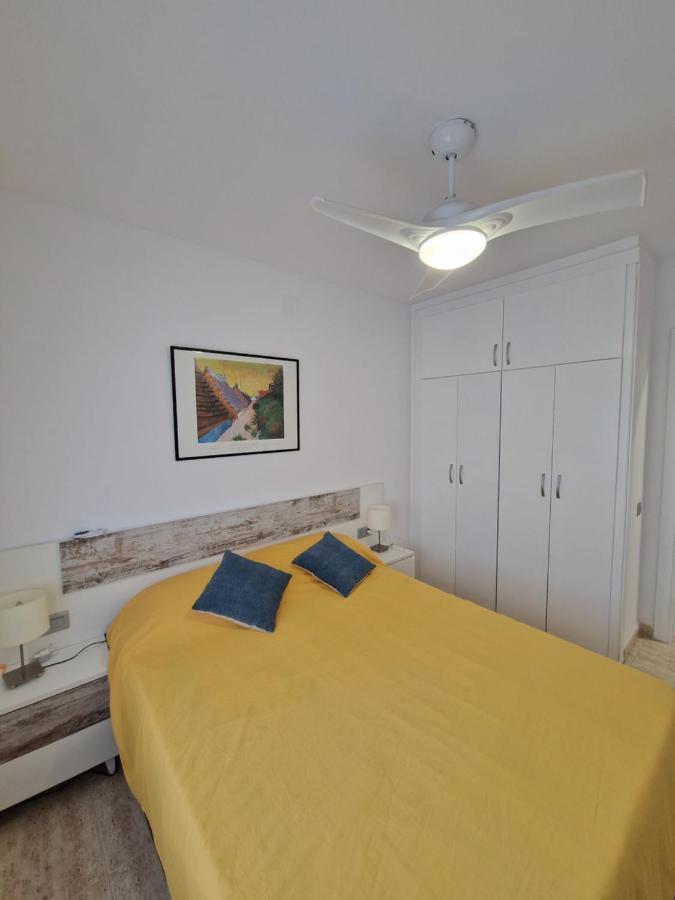 Beach Apartment Regueral Камбрілс Екстер'єр фото