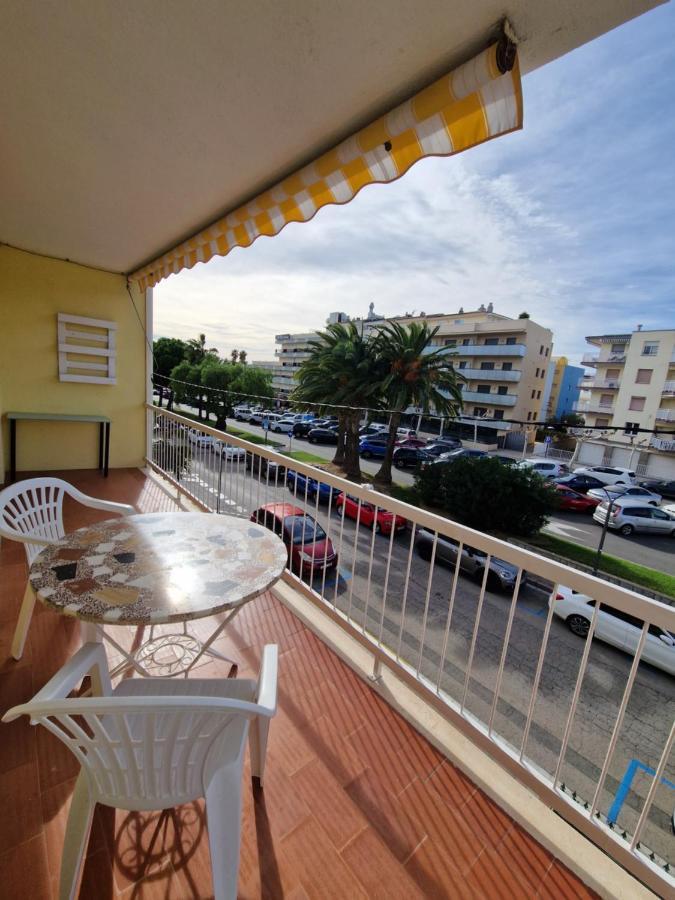 Beach Apartment Regueral Камбрілс Екстер'єр фото